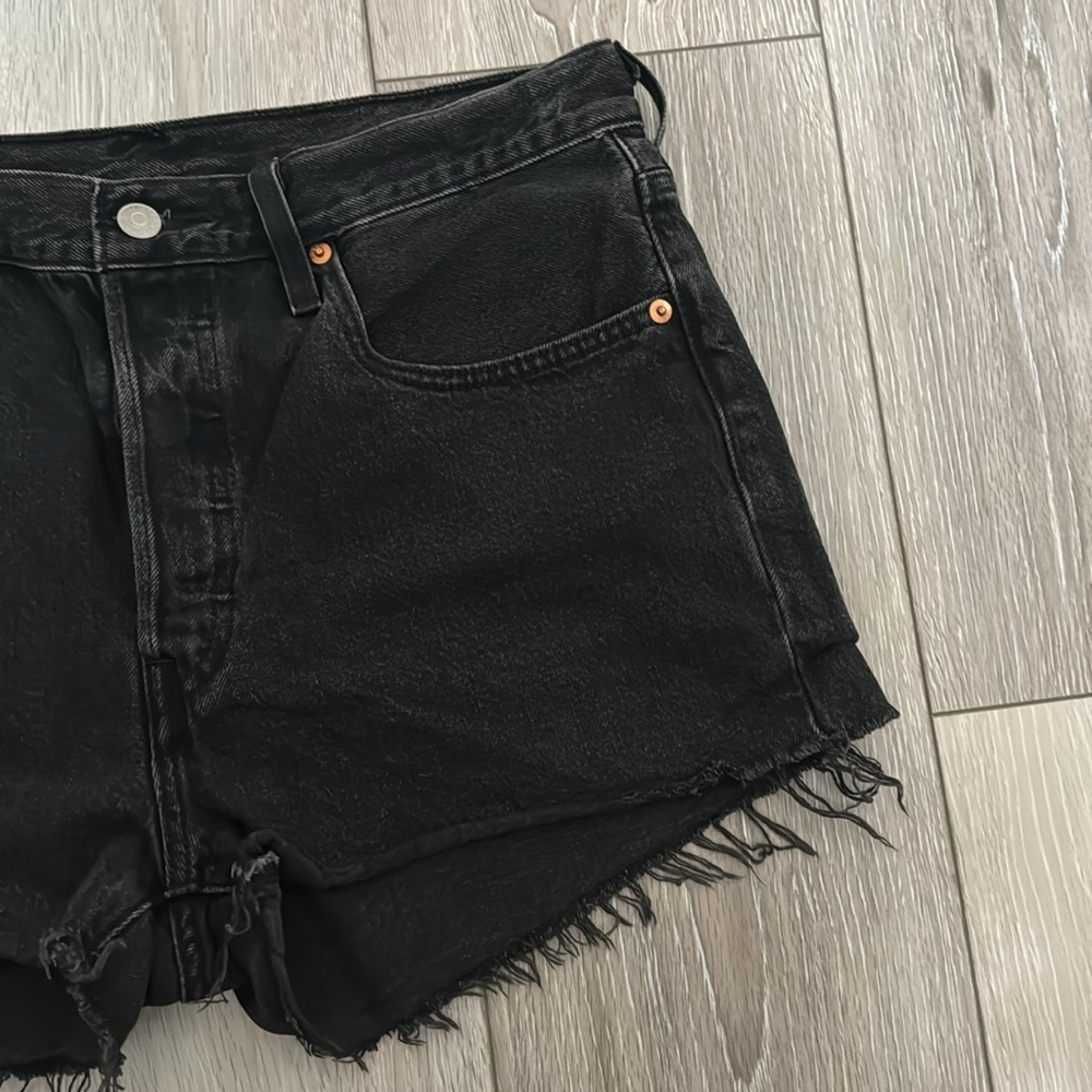 501 Levi Black Jean Shorts, Size W30 - Picture 3 of 14